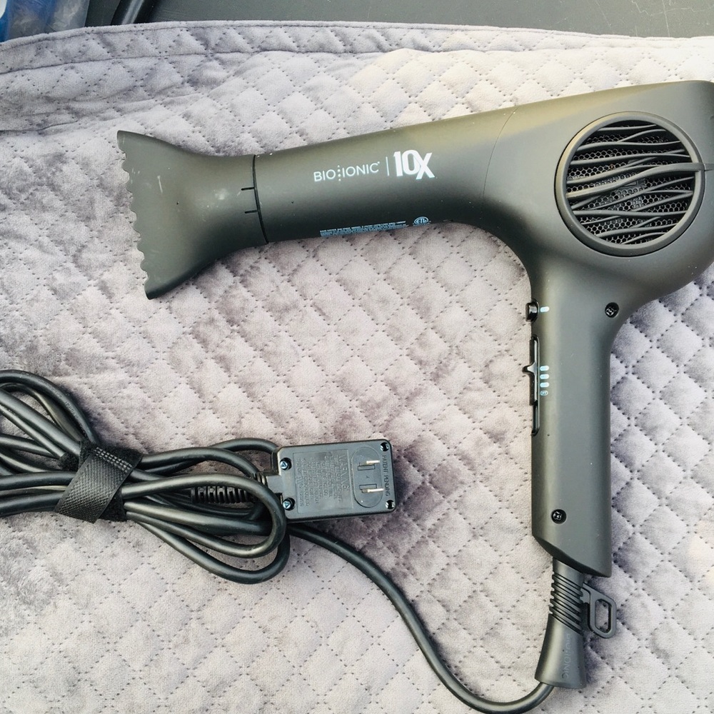 BIO IONIC 10x hairdryer